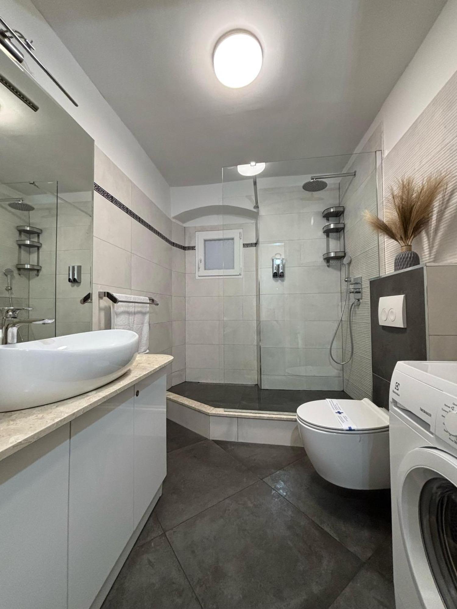 Gasthuis Palace Luxury 4*